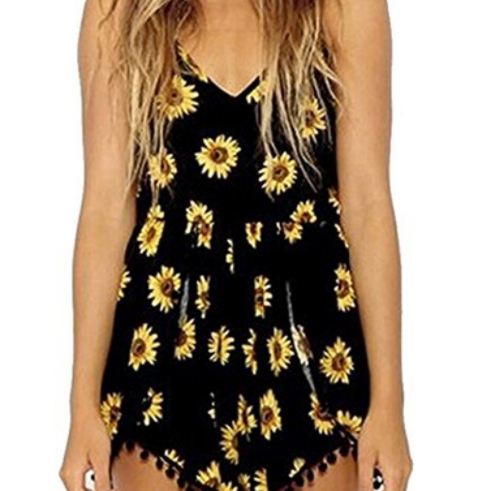 V Neck Straps Sunflower Print Jumpsuit Romper